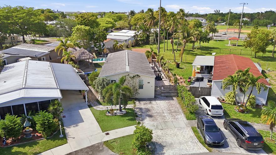 RAVENSWOOD NORTH - Residential