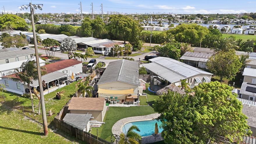 RAVENSWOOD NORTH - Residential