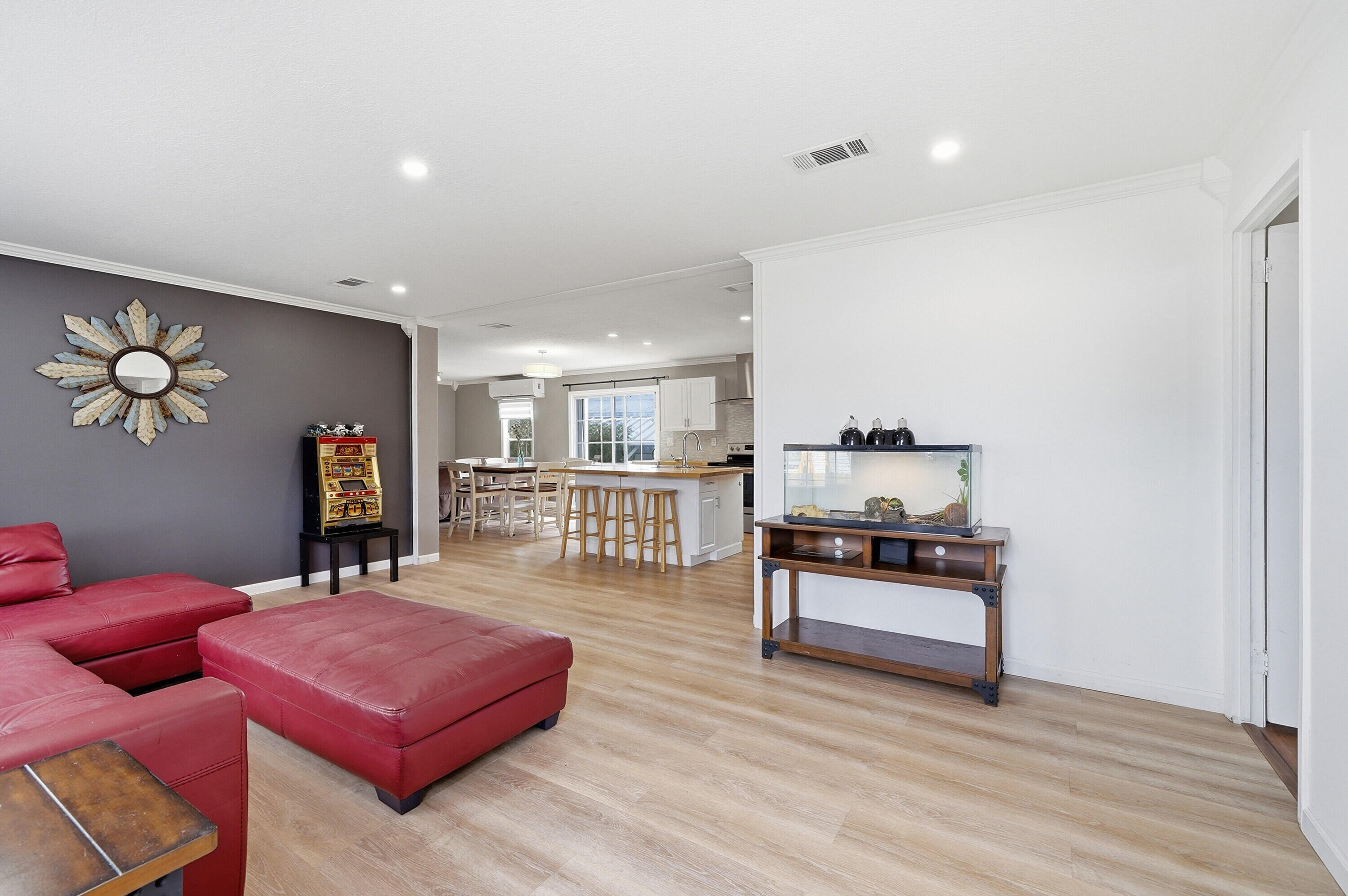 RAVENSWOOD NORTH - Residential