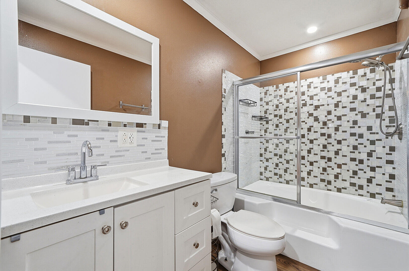 RAVENSWOOD NORTH - Residential