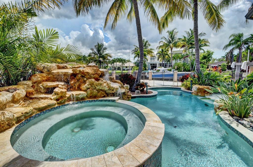 TROPIC ISLE - Residential