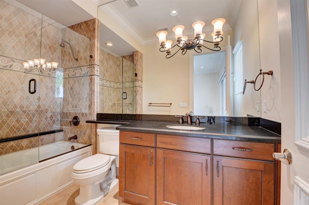 TROPIC ISLE - Residential