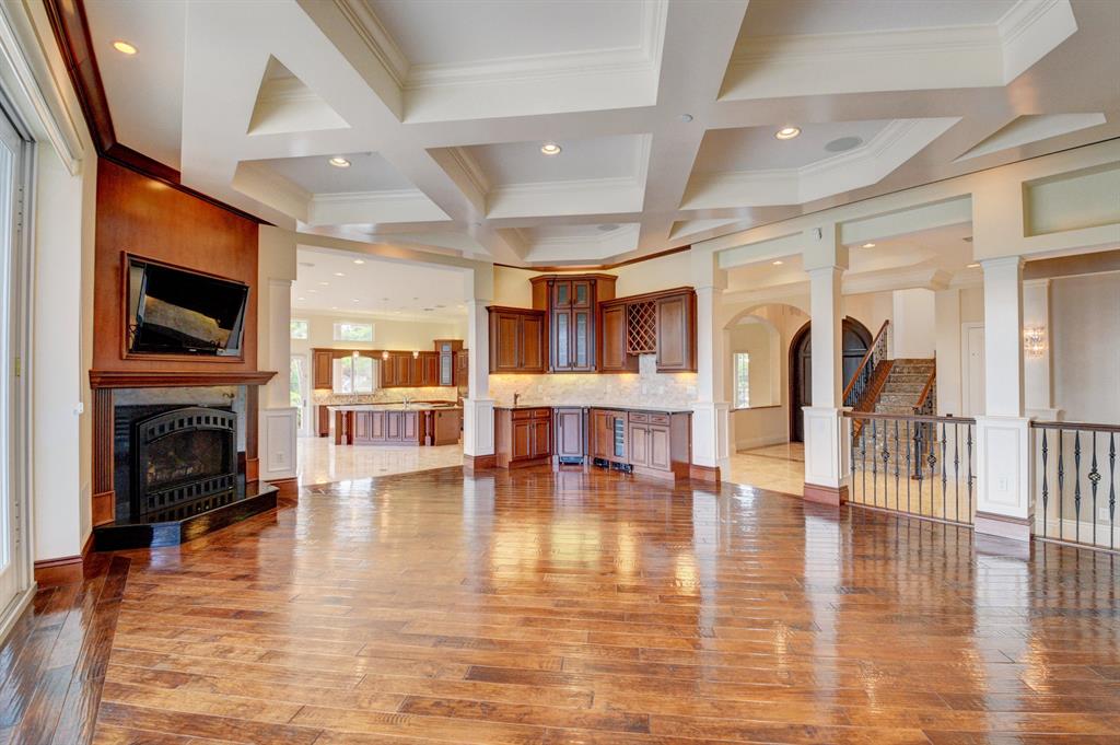 TROPIC ISLE - Residential