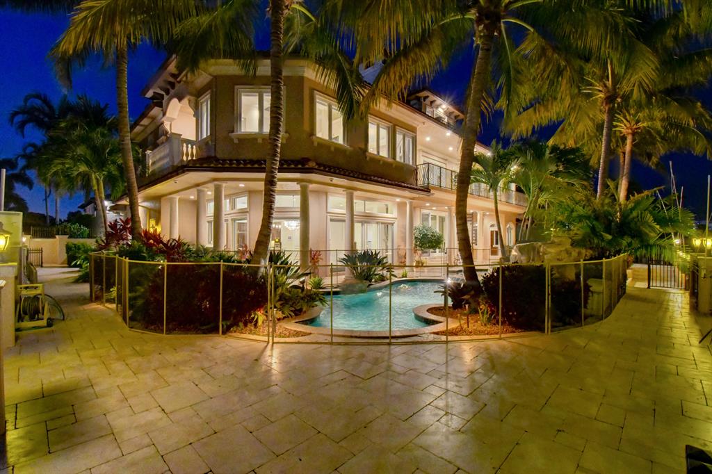 TROPIC ISLE - Residential