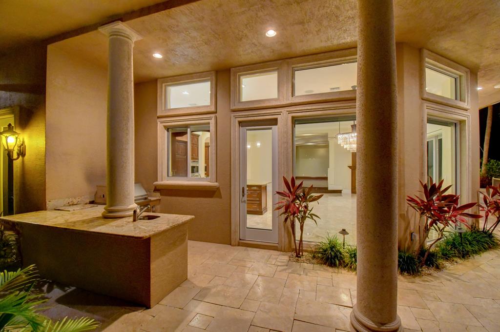 TROPIC ISLE - Residential