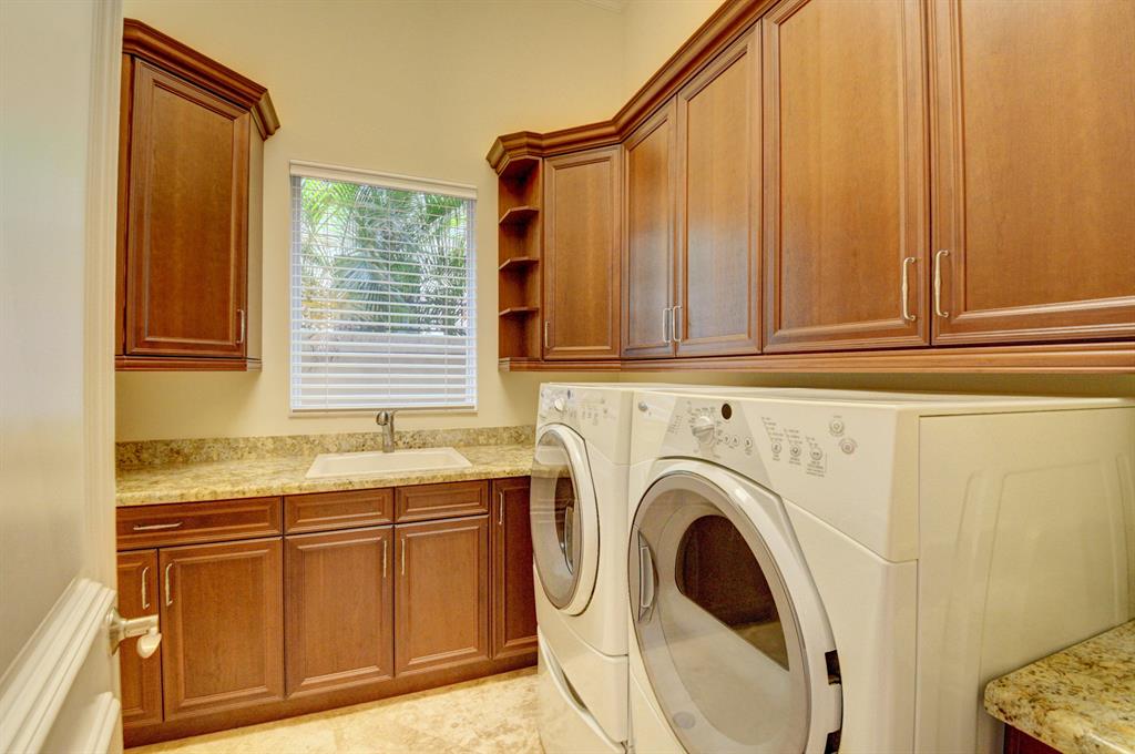 TROPIC ISLE - Residential