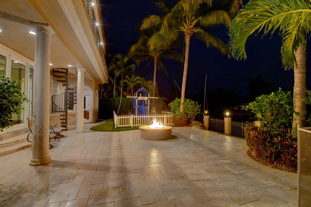 TROPIC ISLE - Residential