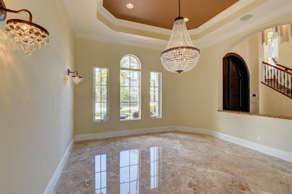 TROPIC ISLE - Residential