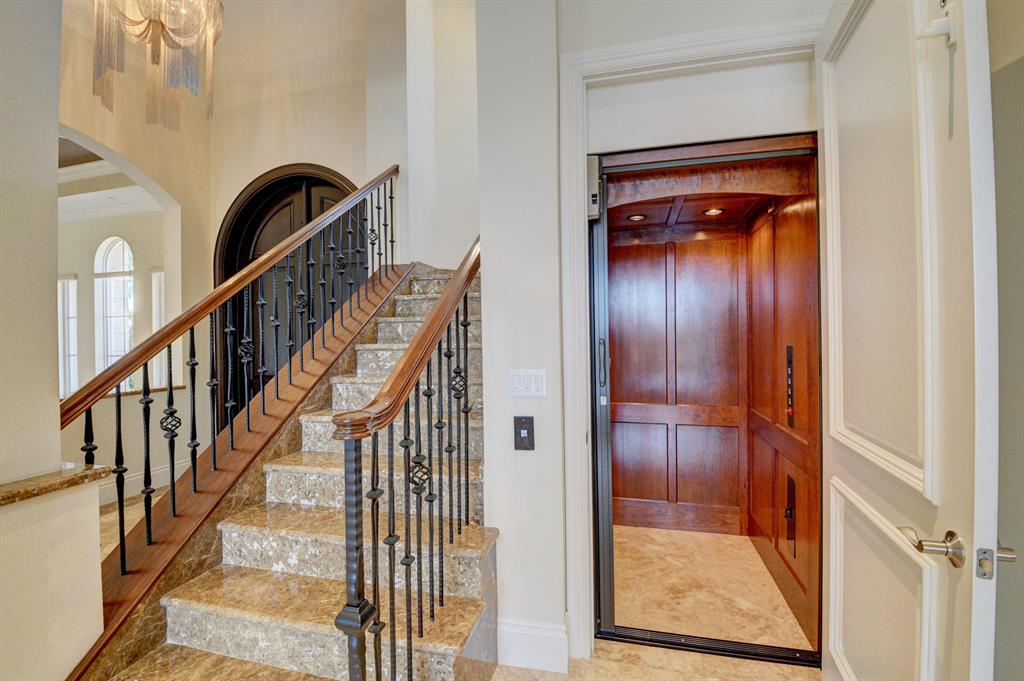 TROPIC ISLE - Residential