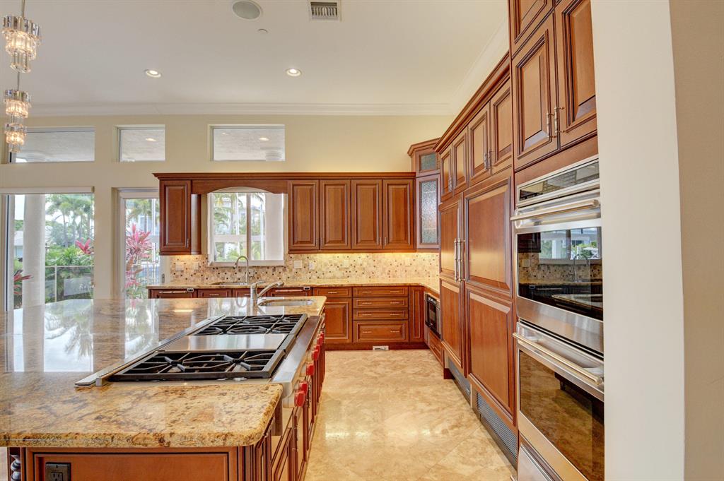 TROPIC ISLE - Residential