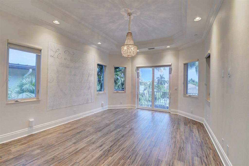 TROPIC ISLE - Residential