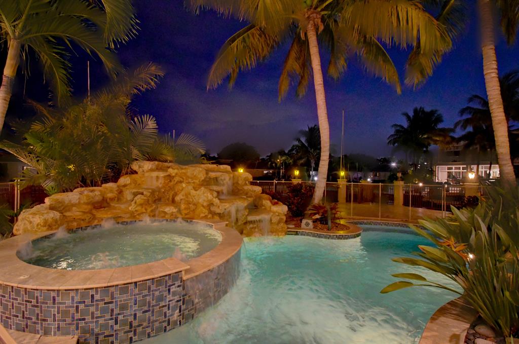 TROPIC ISLE - Residential