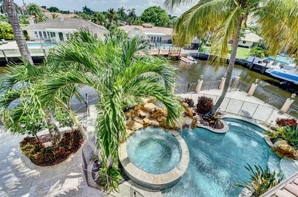 TROPIC ISLE - Residential