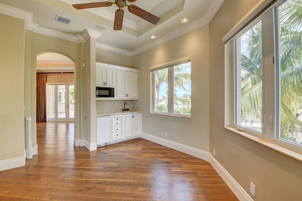 TROPIC ISLE - Residential