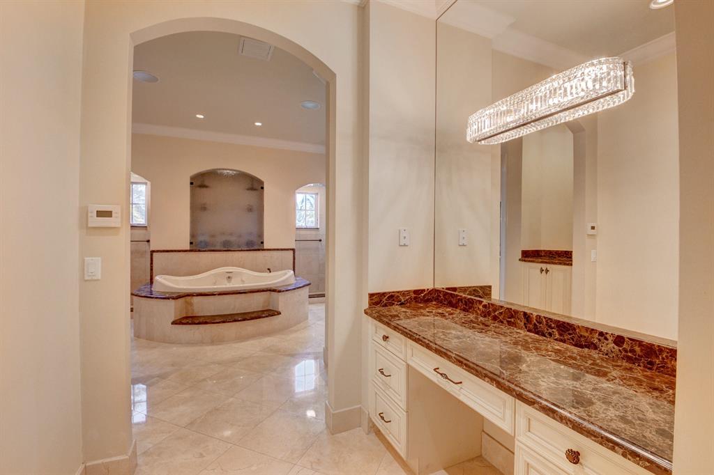 TROPIC ISLE - Residential