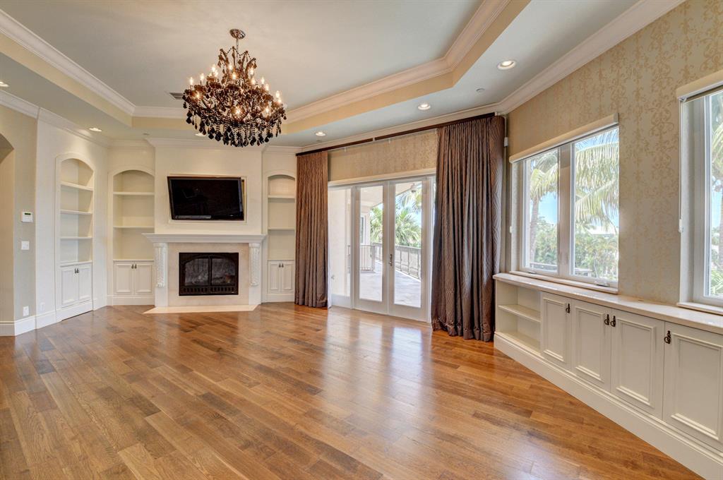 TROPIC ISLE - Residential