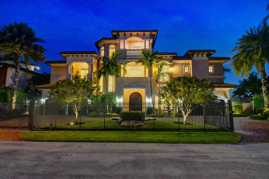 TROPIC ISLE - Residential