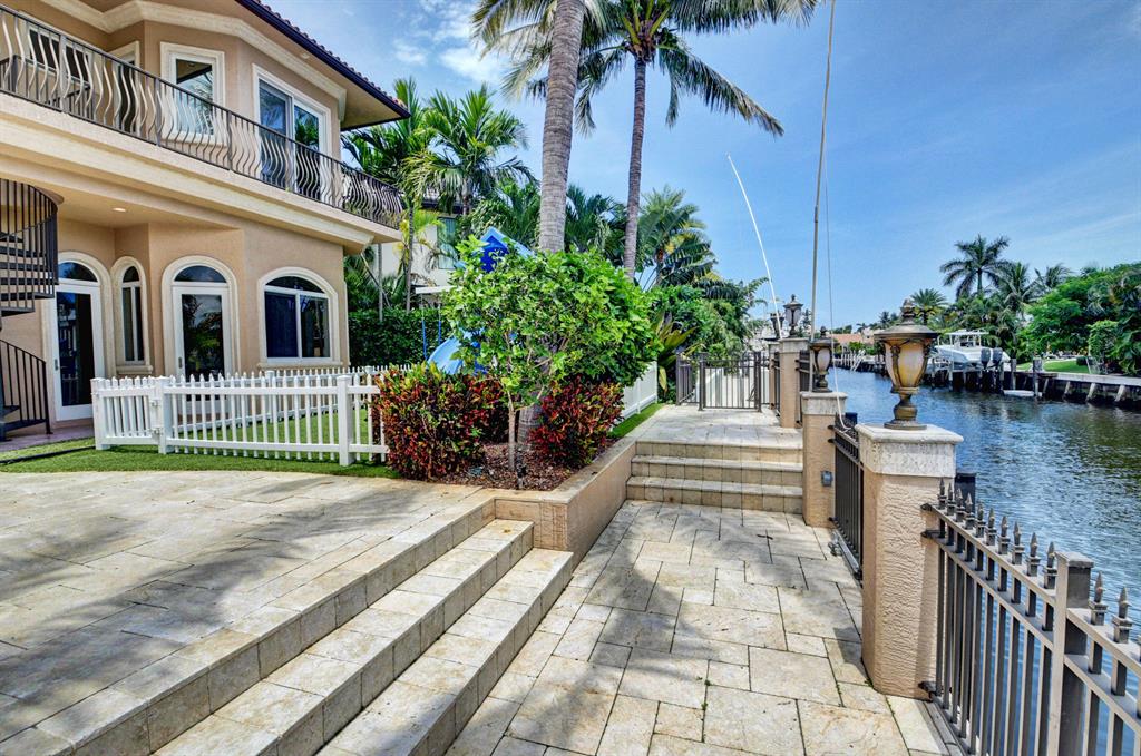 TROPIC ISLE - Residential