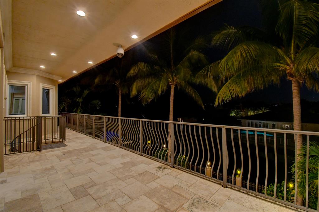 TROPIC ISLE - Residential