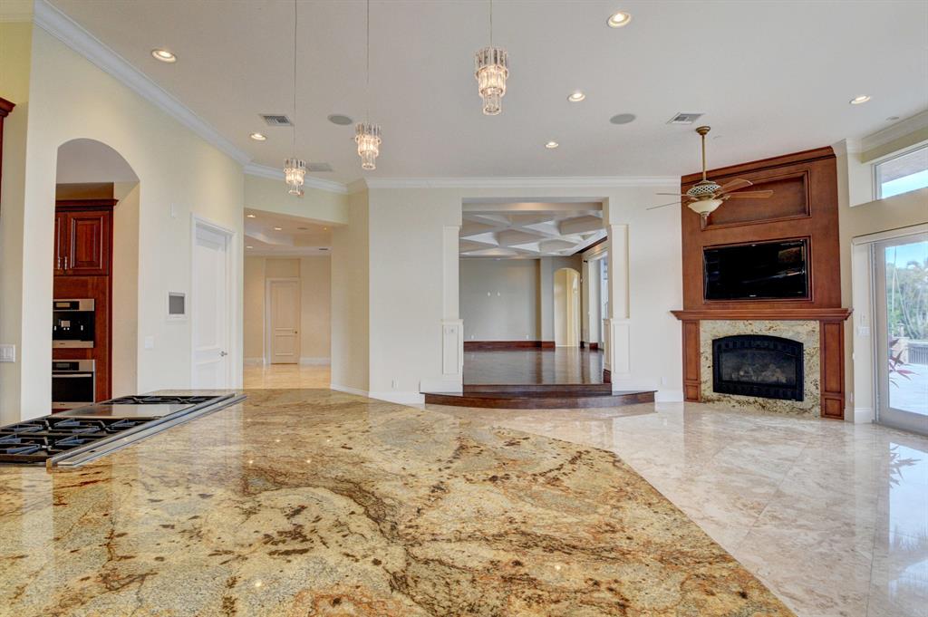 TROPIC ISLE - Residential