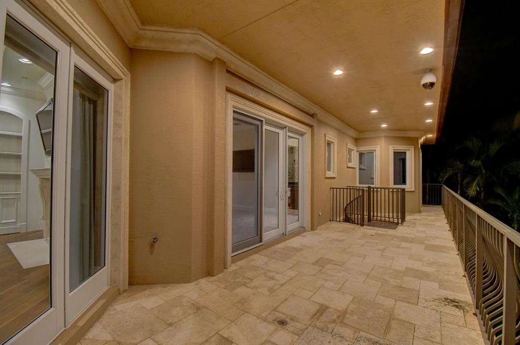 TROPIC ISLE - Residential