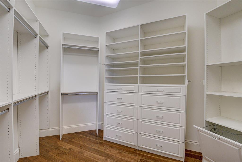 TROPIC ISLE - Residential