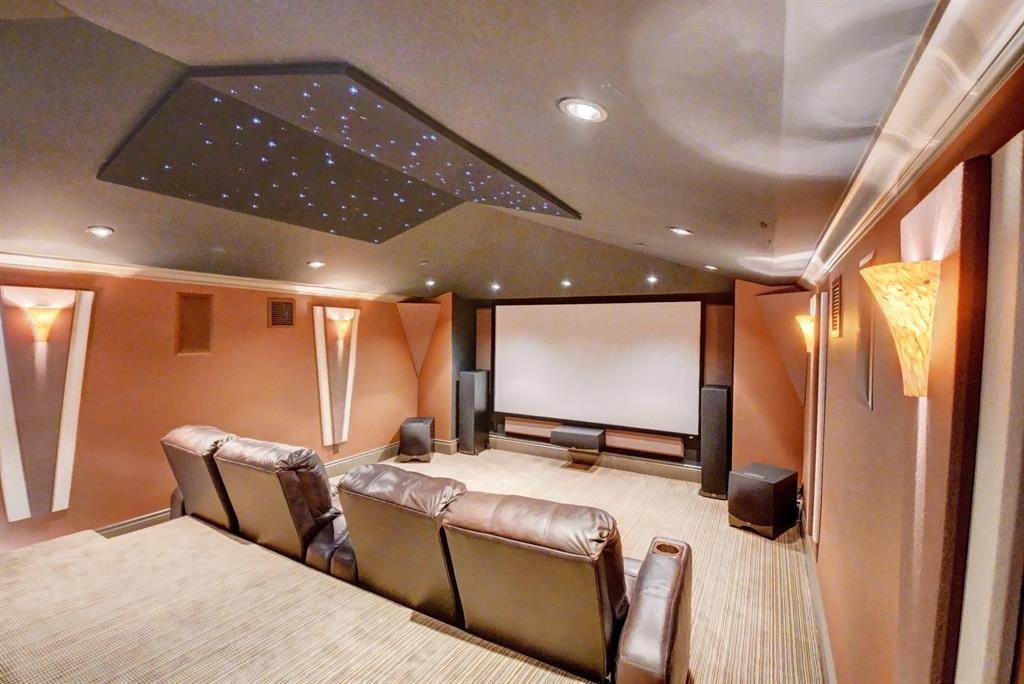 TROPIC ISLE - Residential