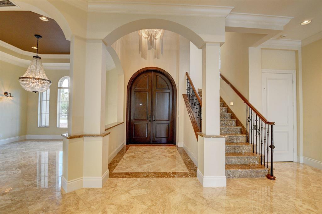 TROPIC ISLE - Residential