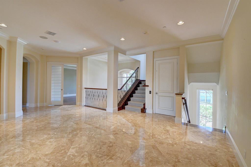 TROPIC ISLE - Residential