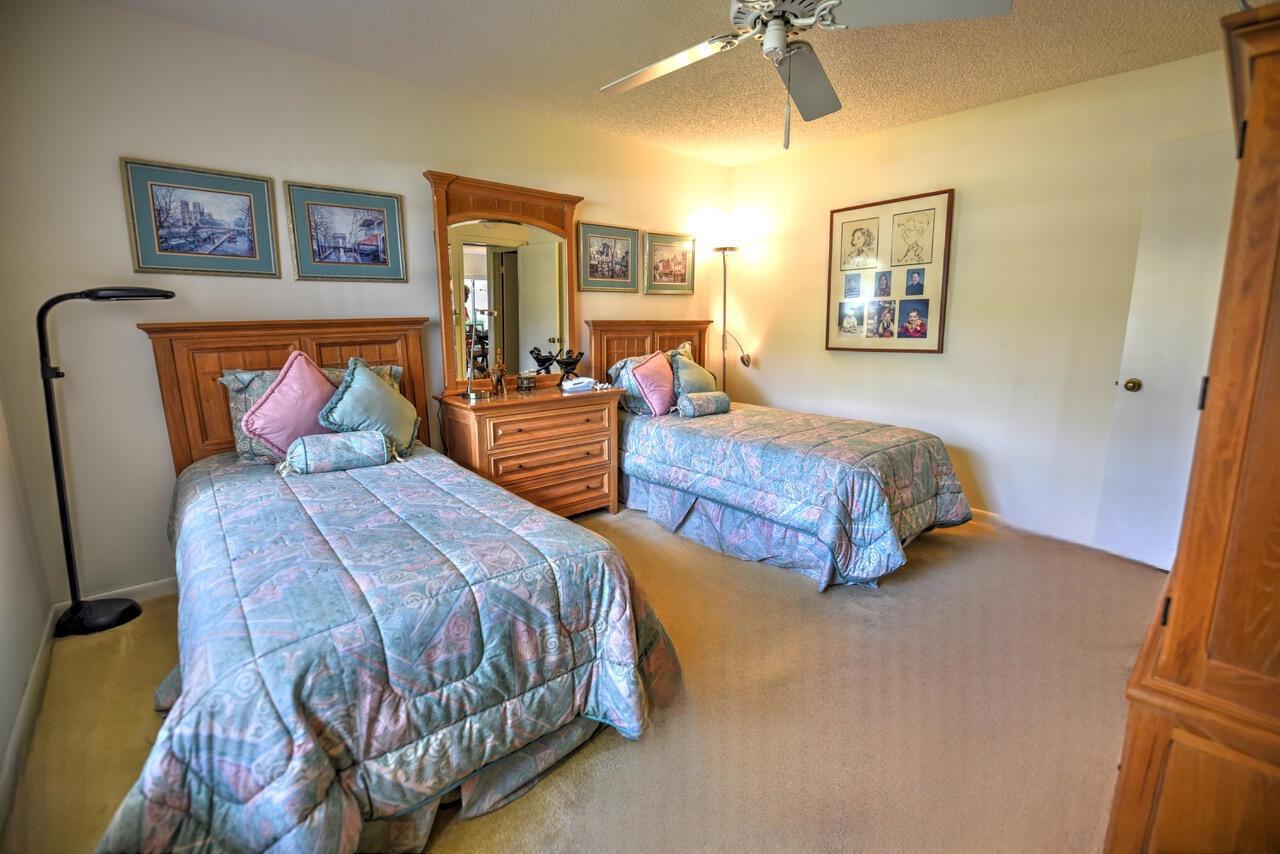 STRATFORD AT HUNTERS RUN - Residential