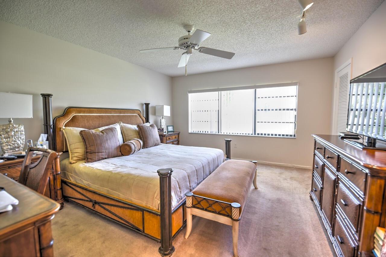 STRATFORD AT HUNTERS RUN - Residential