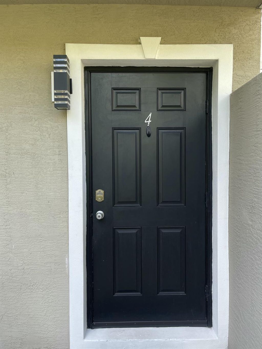 Photo of 1000 Palm Trail #4, Delray Beach, FL 33483 (MLS # R11126327)