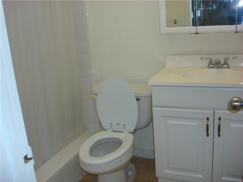 COCO CAY CONDO - Residential Lease