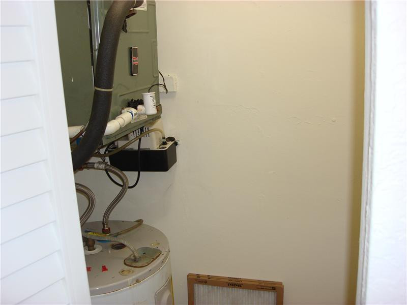 COCO CAY CONDO - Residential Lease