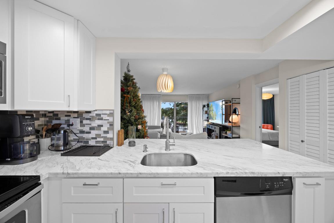 801 S South Federal Highway Highway