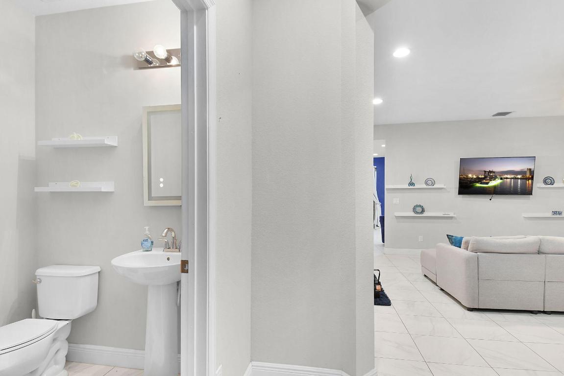 VIZCAYA FALLS PLAT 2 - Residential