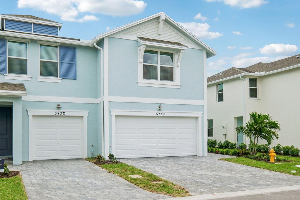 Photo of 5730 SE Edgewater Circle, Stuart, FL 34997 (MLS # R10998822)