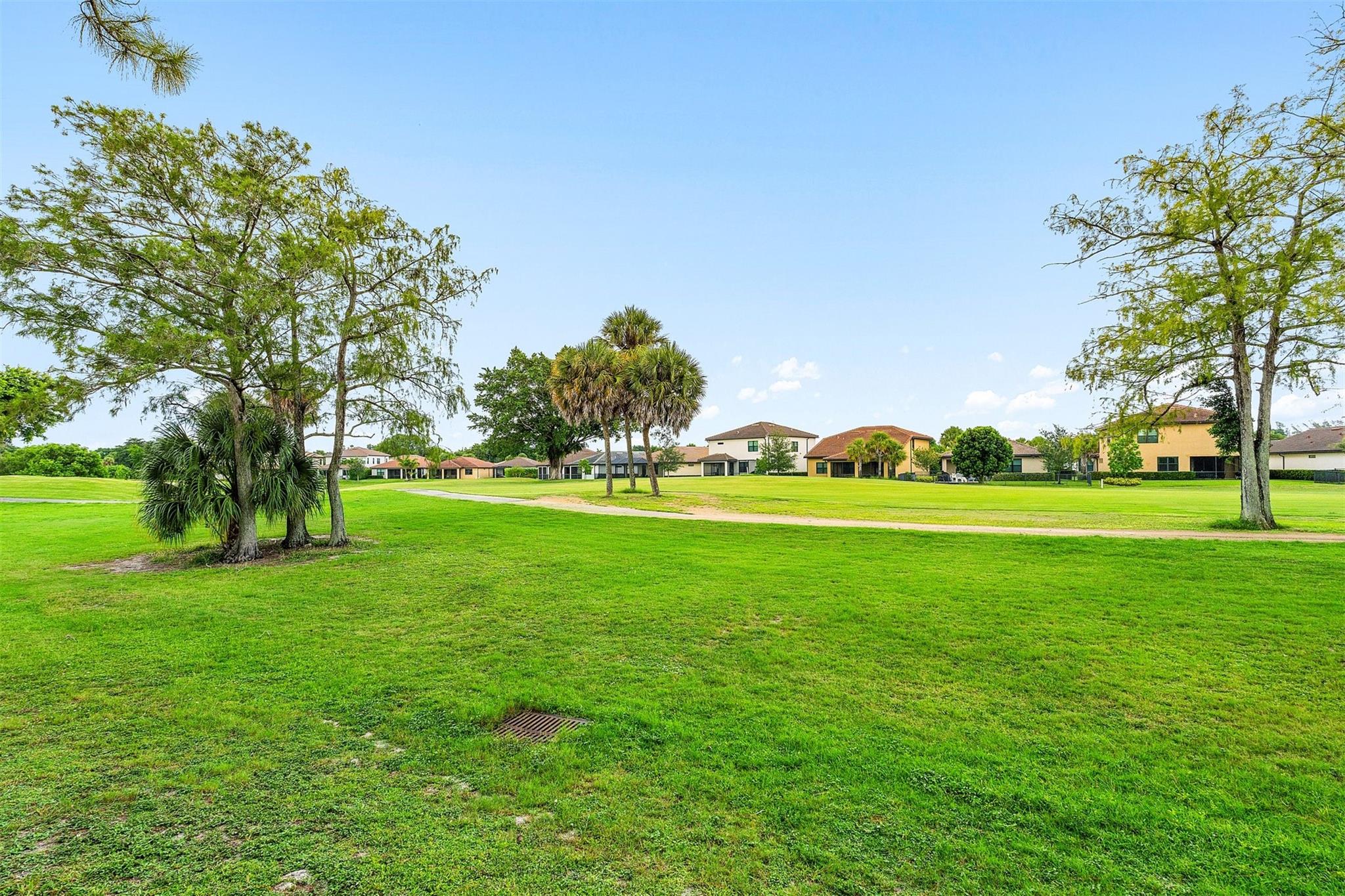 8104 Pine Cir 8104