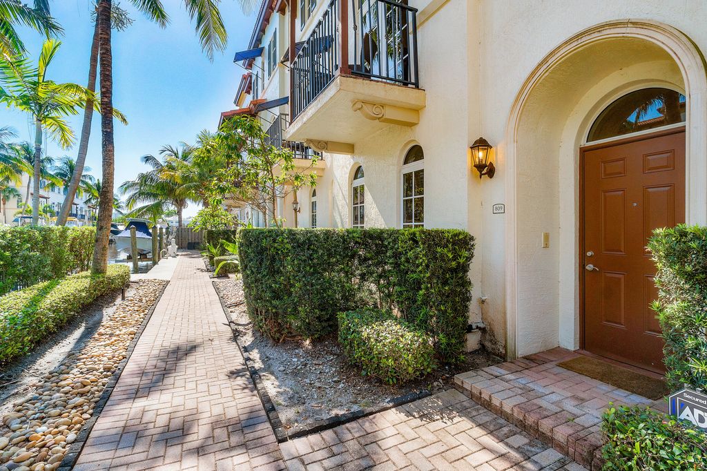 Photo of 809 Estancia Way, Boynton Beach, FL 33435 (MLS # R11118724)