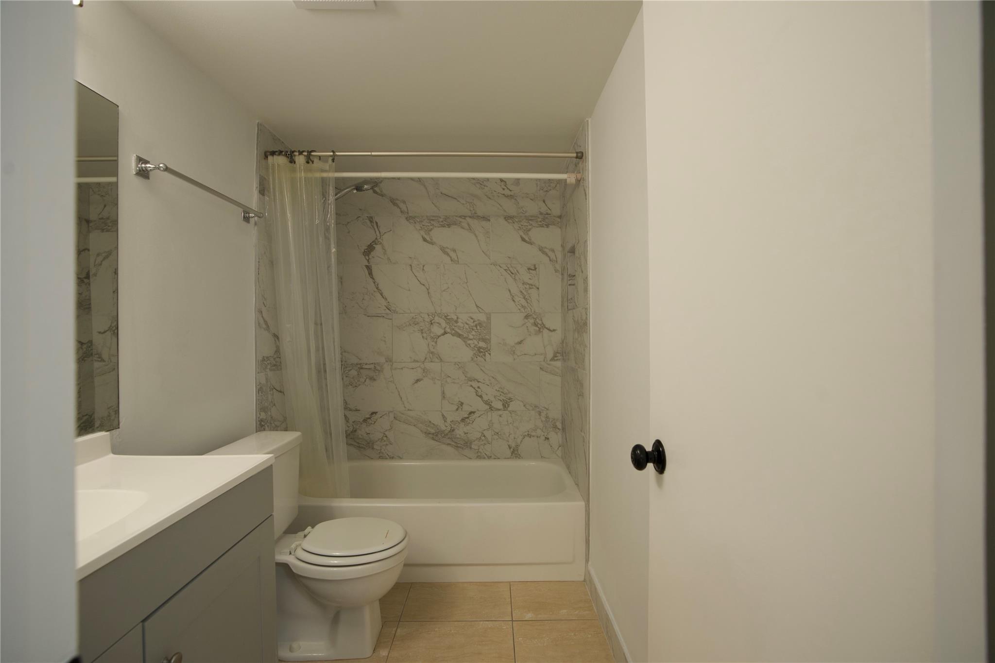 Arrowhead Golf & Tennis C - Residential Lease