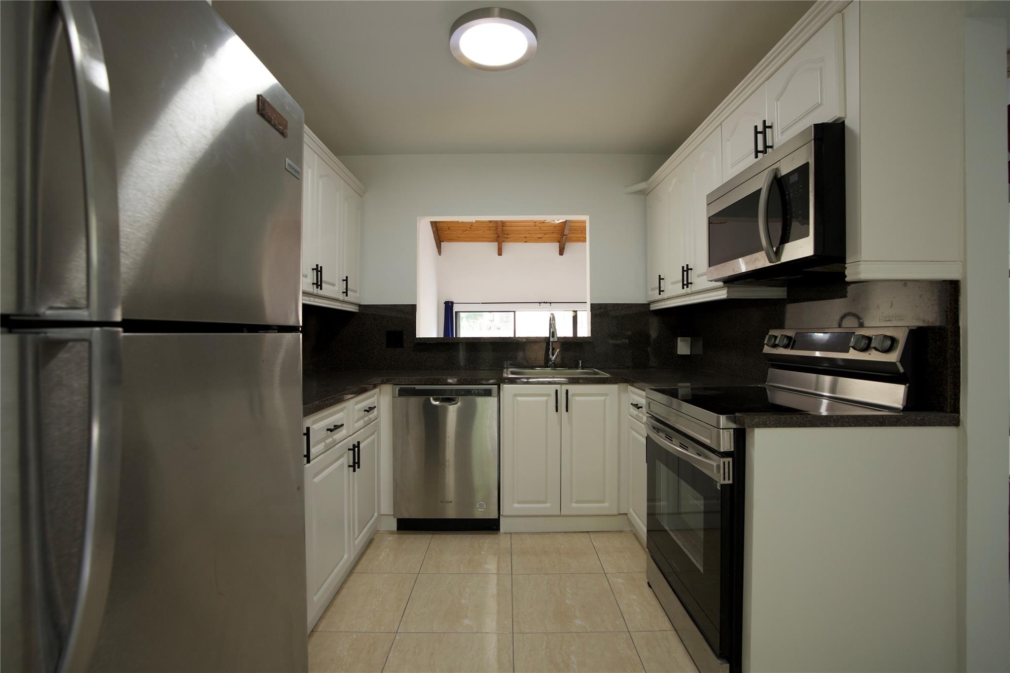 Arrowhead Golf & Tennis C - Residential Lease