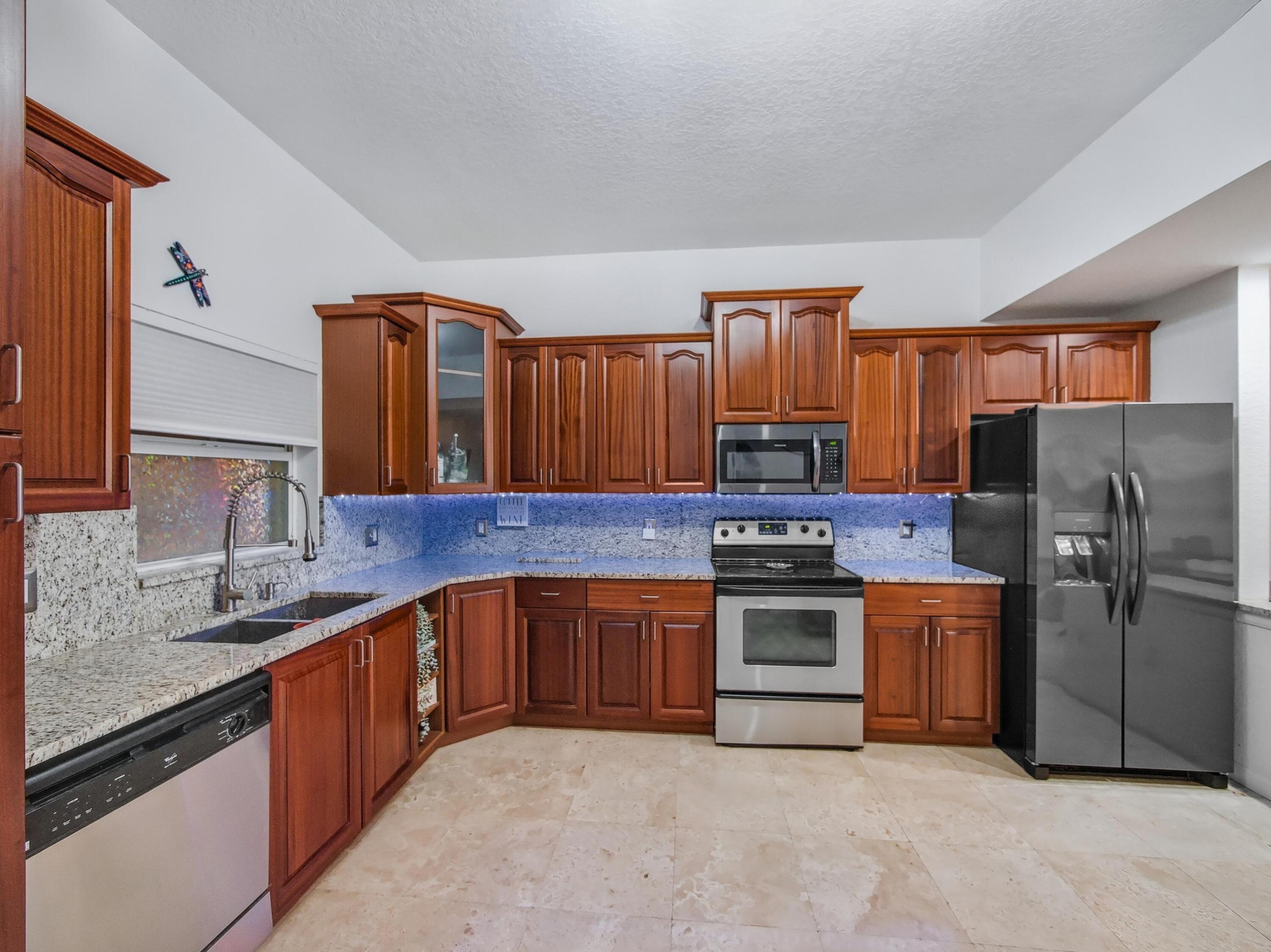 PARK PLACE CONDO - Residential Lease