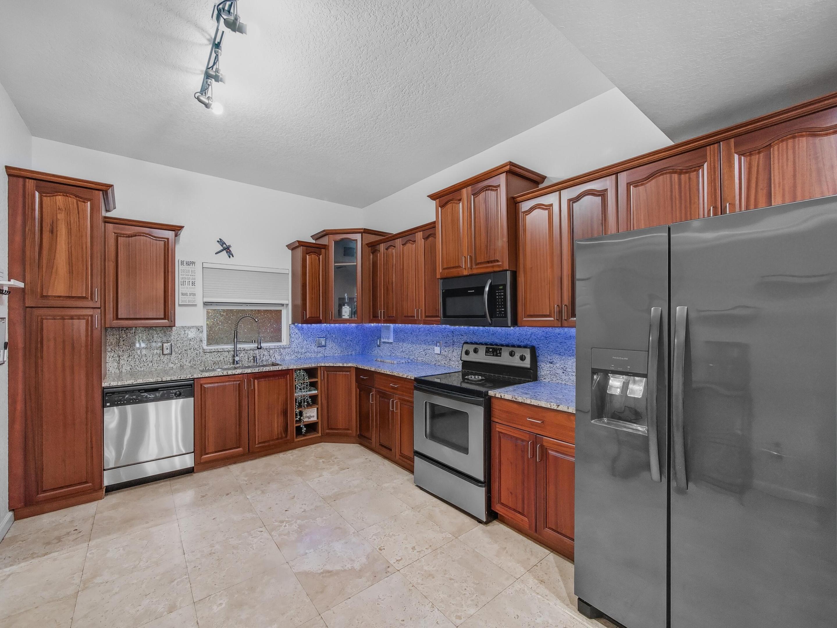 PARK PLACE CONDO - Residential Lease