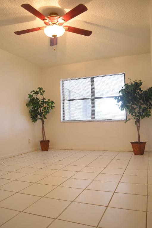 SPRINGTREE LAKES WEST III - Residential