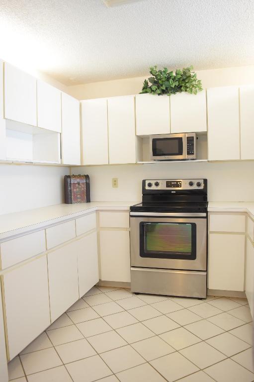 SPRINGTREE LAKES WEST III - Residential