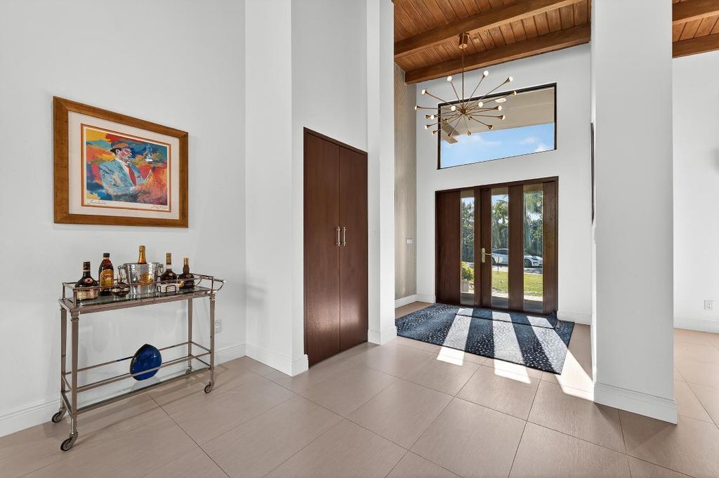 Photo of 25 Ocean Drive, Jupiter, FL 33469 (MLS # R11156534)