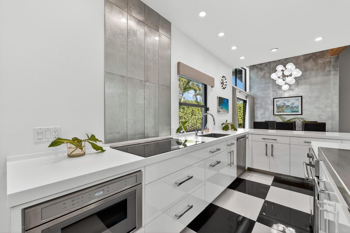 JUPITER INLET BEACH COLONY - Residential