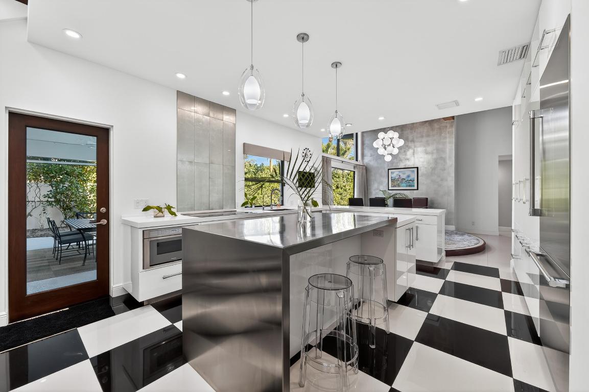 JUPITER INLET BEACH COLONY - Residential