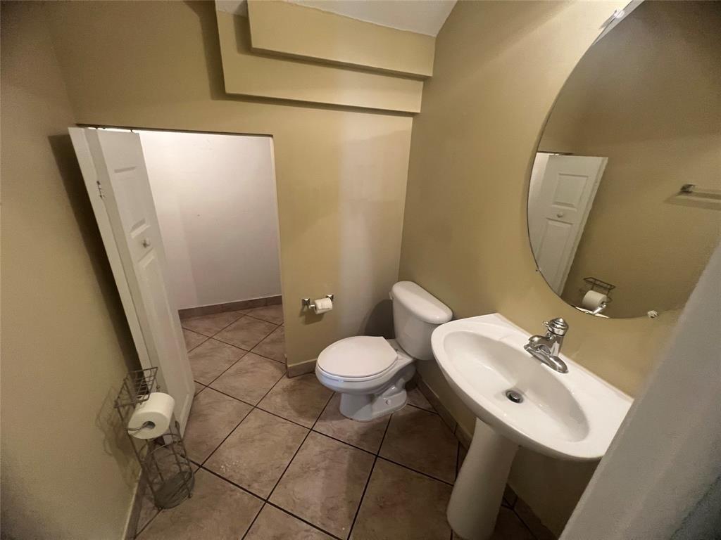 JULIA GARDENS - Residential Lease
