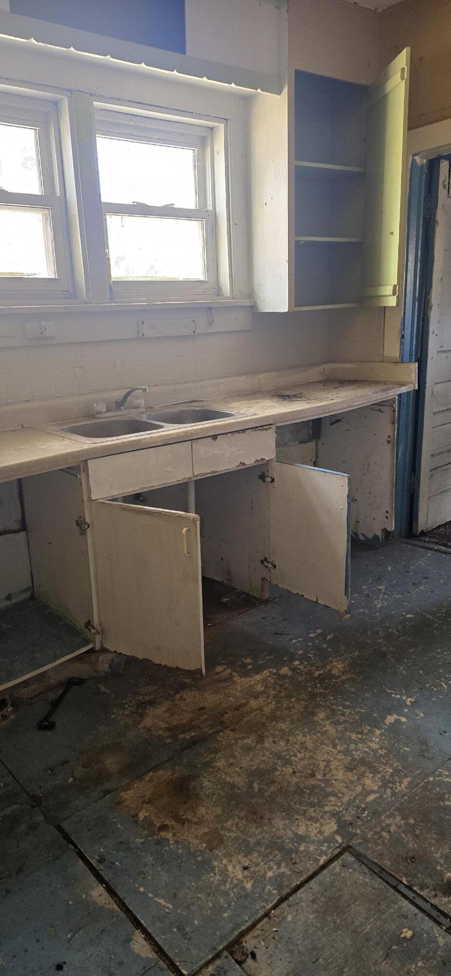 MONROE HEIGHTS - Residential